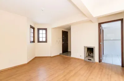 Casa em condomínio fechado com 3 quartos para alugar na rua montese, 285, parolin, curitiba, 159 m2 por r$ 2.800