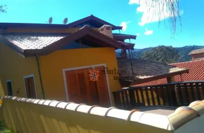 Lindo sobrado em joanópolis  - condomínio na beira da represa