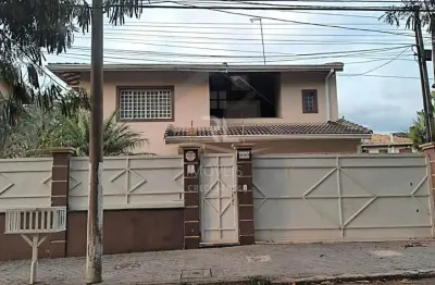 Casa para venda em atibaia, vila santista, 4 dormitórios, 2 suítes, 4 banheiros, 4 vagas