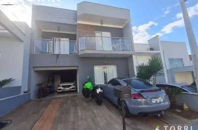 Lindo sobrado à venda no condomínio horto florestal iii em, sorocaba/sp