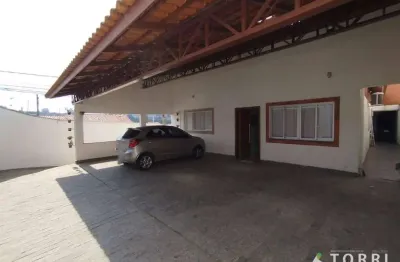 Casa a venda com kitnet para locação nos fundos no jardim simus em sorocaba/sp