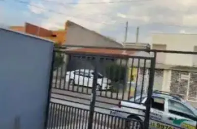 Casa com 2 quartos à venda na Rua Paulo Roberto Alves Rodrigues, 67, Jardim Jatobá, Sorocaba