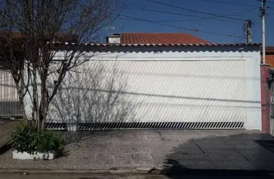 Casa com 4 Quartos para venda e locação, no Bairro Vila Nova Sorocaba, em Sorocaba - SP