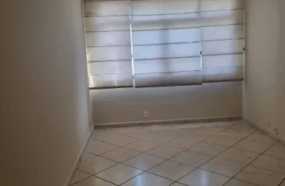 Locação apartamento de 2 quartos mais dependência no campo grande em santos