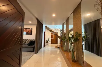 Venha se encantar com esta incrível casa localizada no prestigiado bairro vila nova, em joinville.