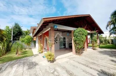 Casa com 3 quartos para alugar na Rua Nicarágua, Atami, Pontal do Paraná