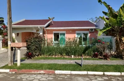 Casa para alugar na Rua Canadá, 755, Atami, Pontal do Paraná