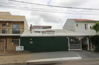 Aluga casa com 2 quartos e 2 vagas de garagem no bairro centro em canoas/rs
