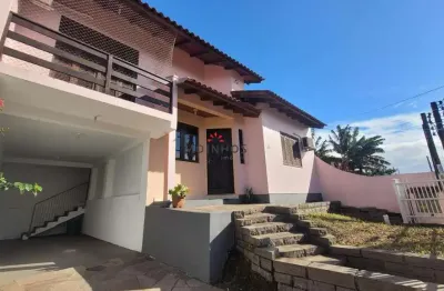 Casa-sobrado 4 dormitorios, 1 suite, edicula e vaga para 2 carros - bairro parque universitario em canoas