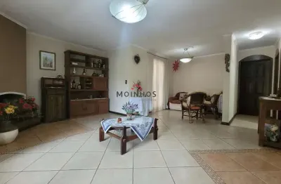 Ampla casa com 2 dormitorios sendo 1 suite, bairro nossa senhora das graças - canoas