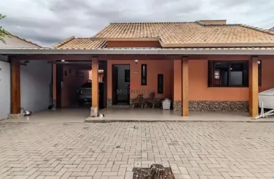 Casa com 4 quartos à venda na Rua Itália, 1004, Niterói, Canoas