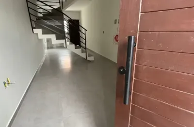 Sobrado geminado  com duas suítes pronto para morar apenas 350 mil