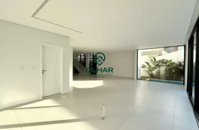 Casa com 3 quartos à venda na Cambiunas, 22, Pedra Branca, Palhoça por R$ 3.480.000