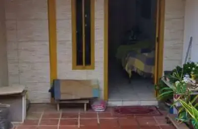 Casa com 2 quartos à venda na canabarro, 131, santo andré, são leopoldo por r$ 180.000