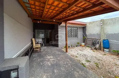 Casa reformada 2 quartos com churrasqueira no gralha azul - fazenda rio grande