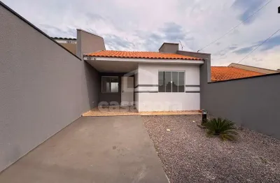 Casa 2 Quartos com Área de Serviço Coberta - Bairro Estados, FRG