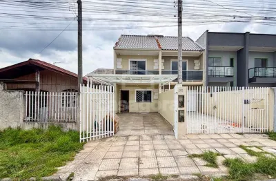 Sobrado 3 Quartos no CIC com Edícula e Garagem Coberta - Curitiba