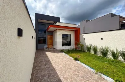 Casa com Piscina e Suíte no Bairro Eucaliptos - Fazenda Rio Grande