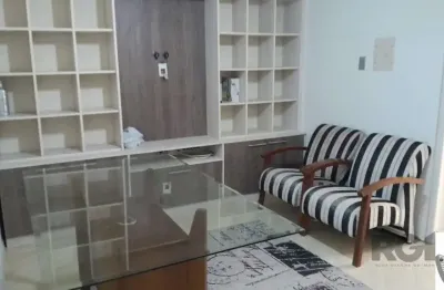Apartamento na Luiz Manoel,2 dormitórios,desocupado,frente,bairro Santana