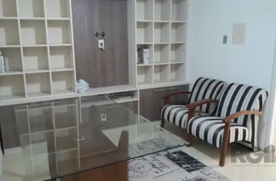 Apartamento na Luiz Manoel,2 dormitórios,desocupado,frente,bairro Santana