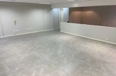 Sala comercial com 2 salas para alugar na Auxiliadora, Porto Alegre 