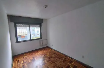 Apartamento com 3 quartos para alugar no Humaitá, Porto Alegre 
