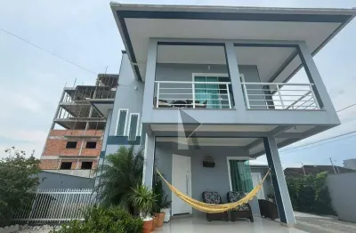Casa com 2 dormitórios à venda, 240 m² por r$ 1.400.000,00 - gravatá - navegantes/sc