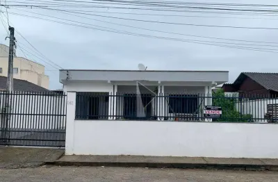 Casa com 3 dormitórios à venda, 186 m² por r$ 950.000 - centro - navegantes/sc