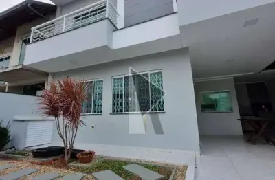 Casa com 3 dormitórios à venda, 106 m² por r$ 800.000,00 - centro - navegantes/sc