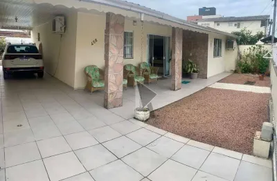 Linda casa com 3 dormitórios à venda, 100 m² por r$ 640.000 - gravatá - navegantes/sc