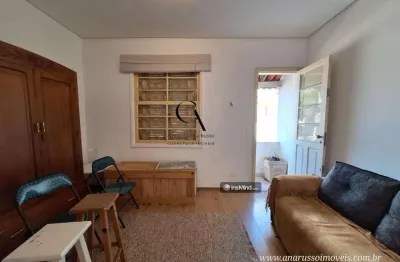 Casa sobreposta alta, 2 dormitórios, 1 suíte, 2 banheiros, venda em santos, boqueirão,
