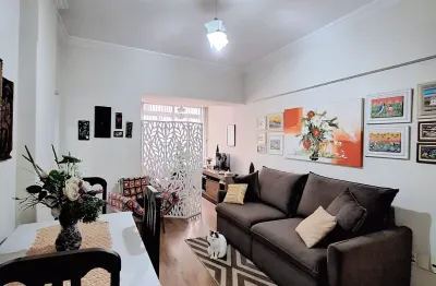 Oportunidade! apto reformado  2 dormitórios - 80m² - 2 banheiros -quadra da praia