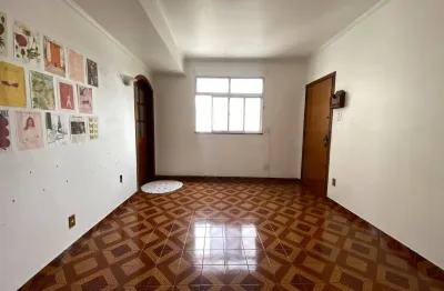 Apartamento  – 2 dormitórios, 2 banheiros – 150m da praia – venda - santos/sp