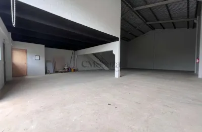 Galpão comercial para alugar – 296m², mezanino, 2 banheiros – centro, cambé, pr