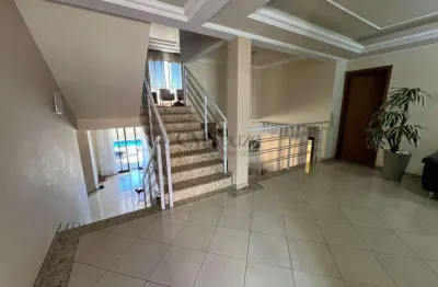Casa no condominio vale das araucárias, com 3 quartos, com 277m², aurora, londrina
