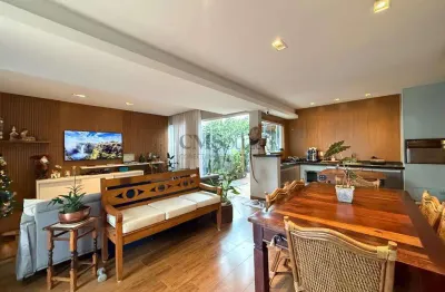 Casa à venda e para locação – 478m² privativos, área gourmet, piscina – Alcântara, Londrina