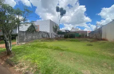 Terreno á venda com 525 m² em aclive, Parque Residencial Jardim Alcântara, ZR1