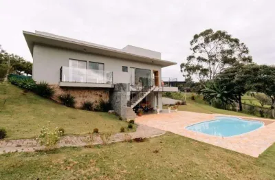 Casa para alugar no Condominio Terras de Canaã, com 2 suítes, com 230m²,Jardim Nova Esperança