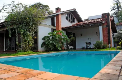 Casa para alugar no Jardim Quebec – 3 quartos, sendo 1 suíte, 6 vagas – Londrina