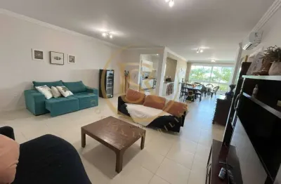 Apartamento com 3 quartos para alugar na Rua 207, 12, Meia Praia, Itapema