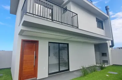 Casa com 2 suítes a 400 metros do mar financiavel no Campeche, Florianópolis SC.