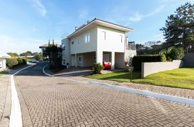 Casa em condomínio fechado com 6 quartos à venda na Rua Ari José Valle, 761, São João, Curitiba