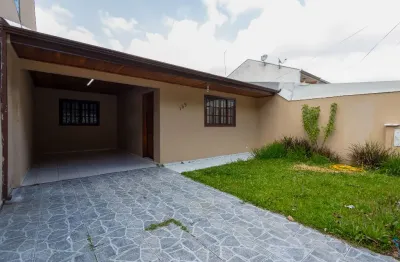 Casa aconchegante térrea, quintal frente e fundos - 3 vagas - vitória régia - cic