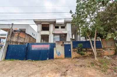 Casa alto padrão a 1 quadra do parque barigui com 4 suítes – personalize do seu jeito!