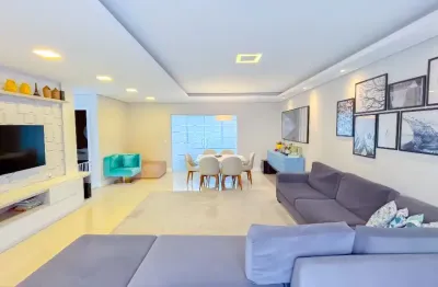 Casa em condominio  toda mobiliada com 346 m² privativos “porteira fechada