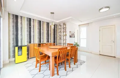 Sobrado em condomínio com 3 quartos, 1 suíte e 2 vagas no são lourenço em curitiba