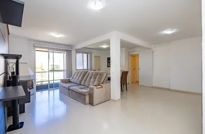 Apartamento com 2 quartos, 2 banheiros e 1 vaga no ahú em curitiba