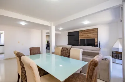 Apartamento com 2 quartos, 2 banheiros e 1 vaga no ahú em curitiba