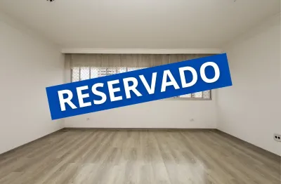 Apartamento com 3 quartos, sendo 1 suíte, com 2 vagas no água verde