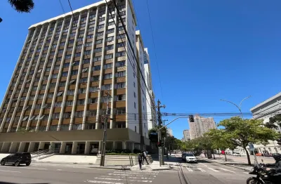 Apartamento 3 quartos, no centro cívico, em frente ao shopping mueller..